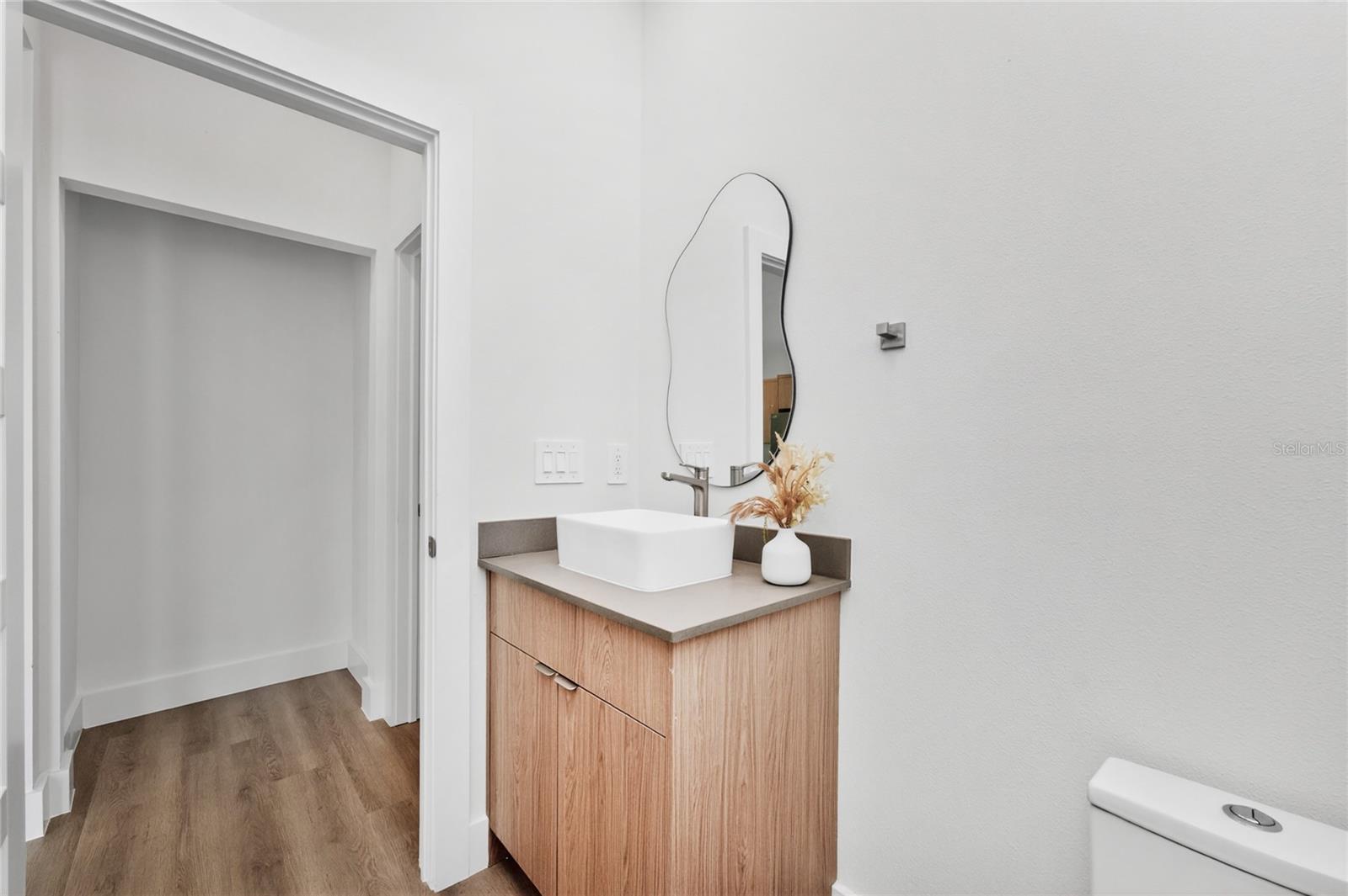ROTONDA LAKES - Residential