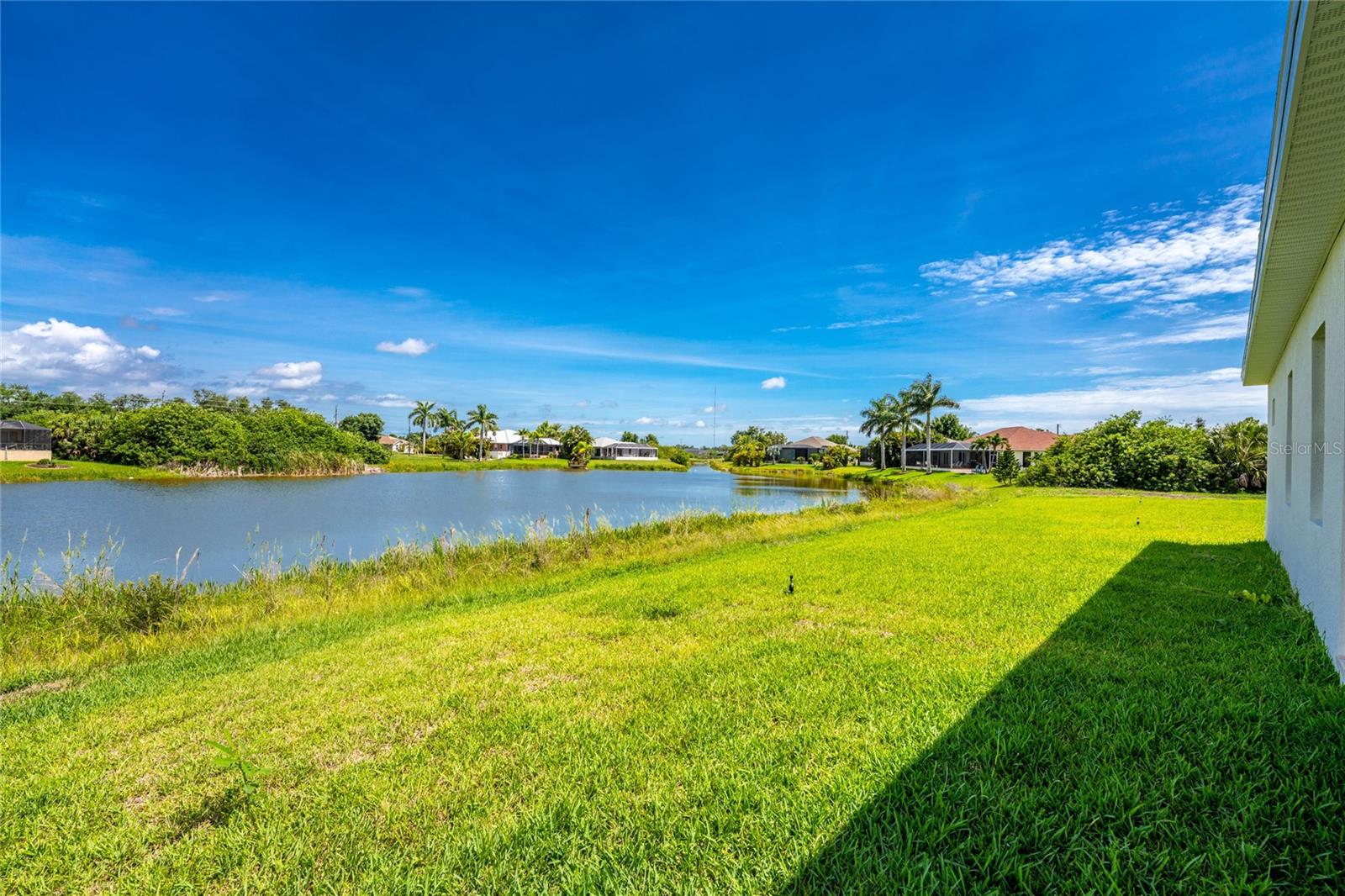 ROTONDA LAKES - Residential