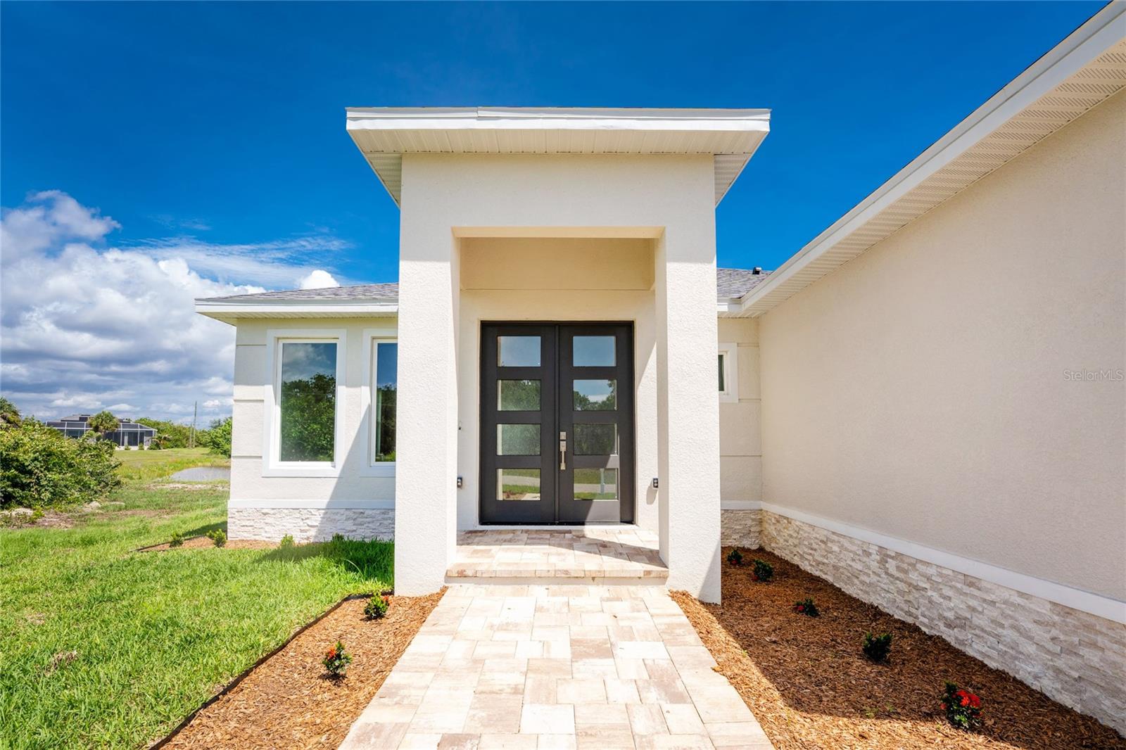 ROTONDA LAKES - Residential
