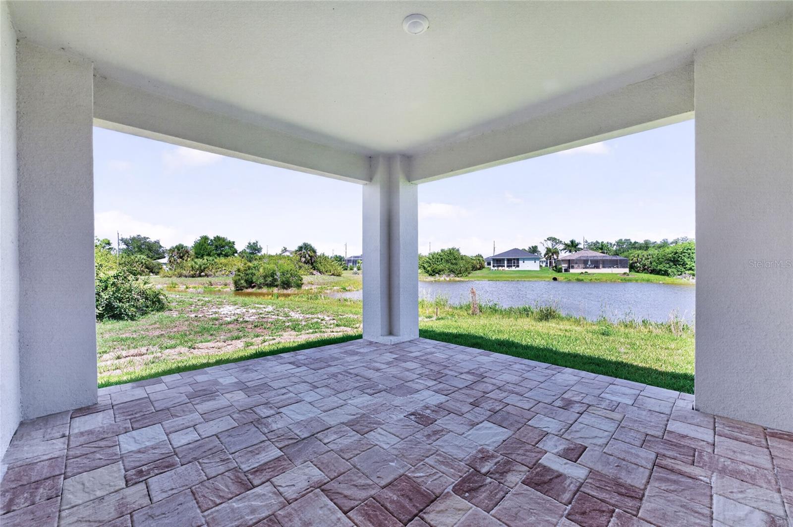 ROTONDA LAKES - Residential