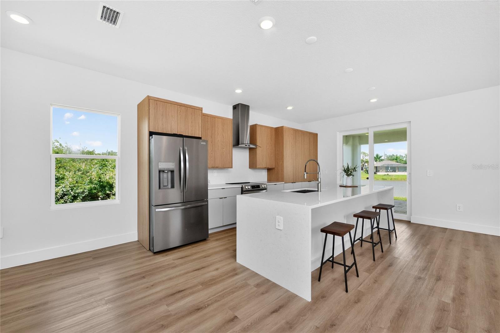 ROTONDA LAKES - Residential