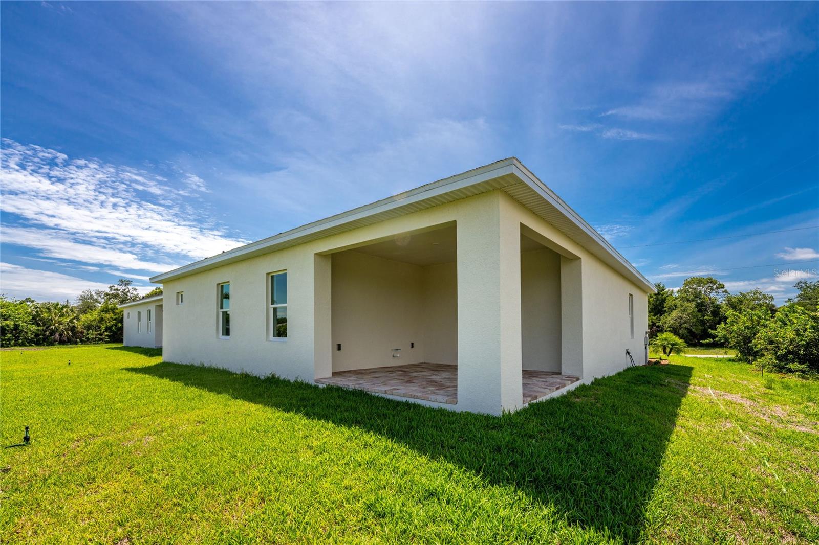 ROTONDA LAKES - Residential