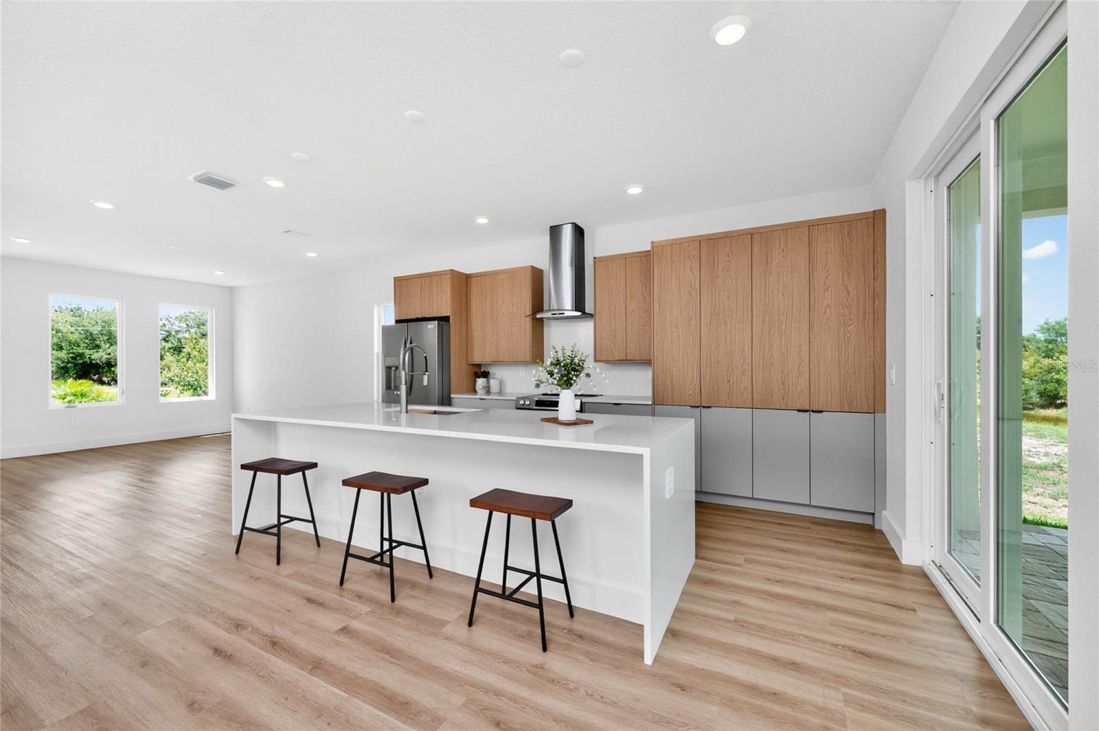 ROTONDA LAKES - Residential