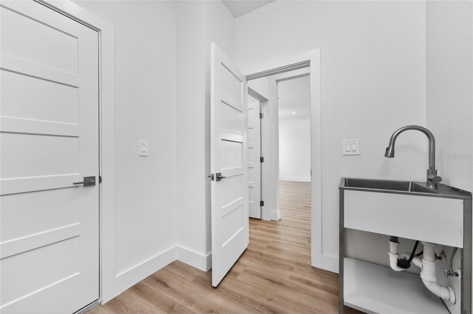 ROTONDA LAKES - Residential