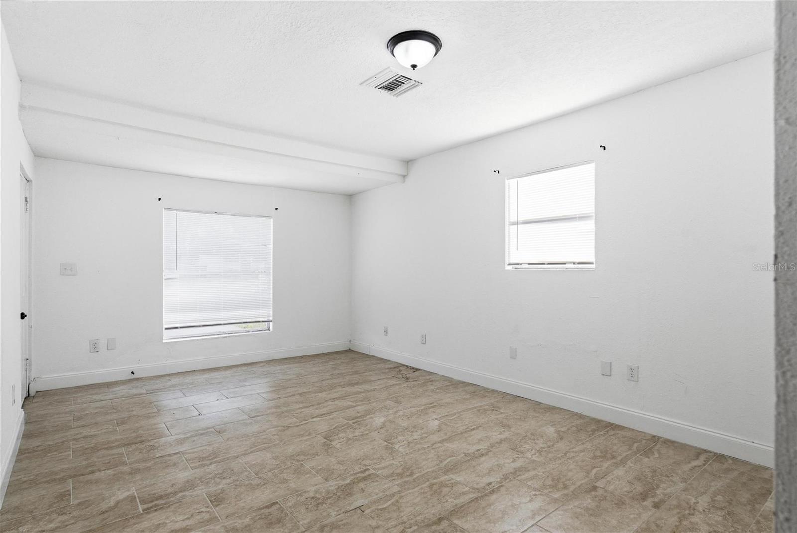 DAYTONA BEACH - Residential