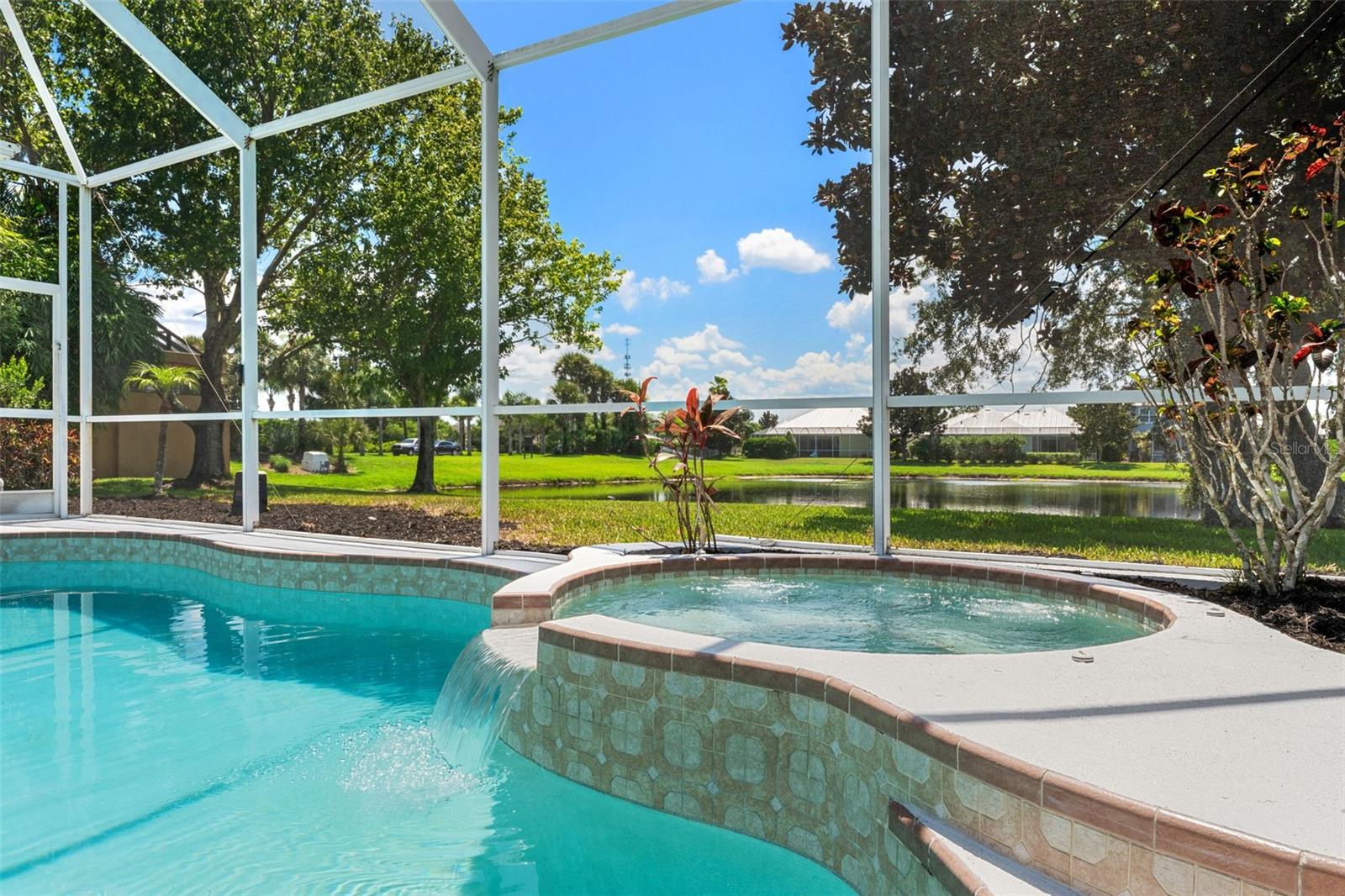 SAWGRASS AT SUNTREE PHASE ONE - Residential