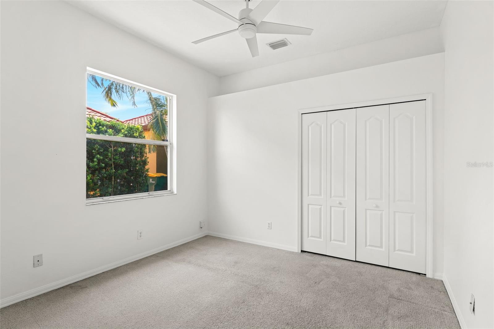 SAWGRASS AT SUNTREE PHASE ONE - Residential