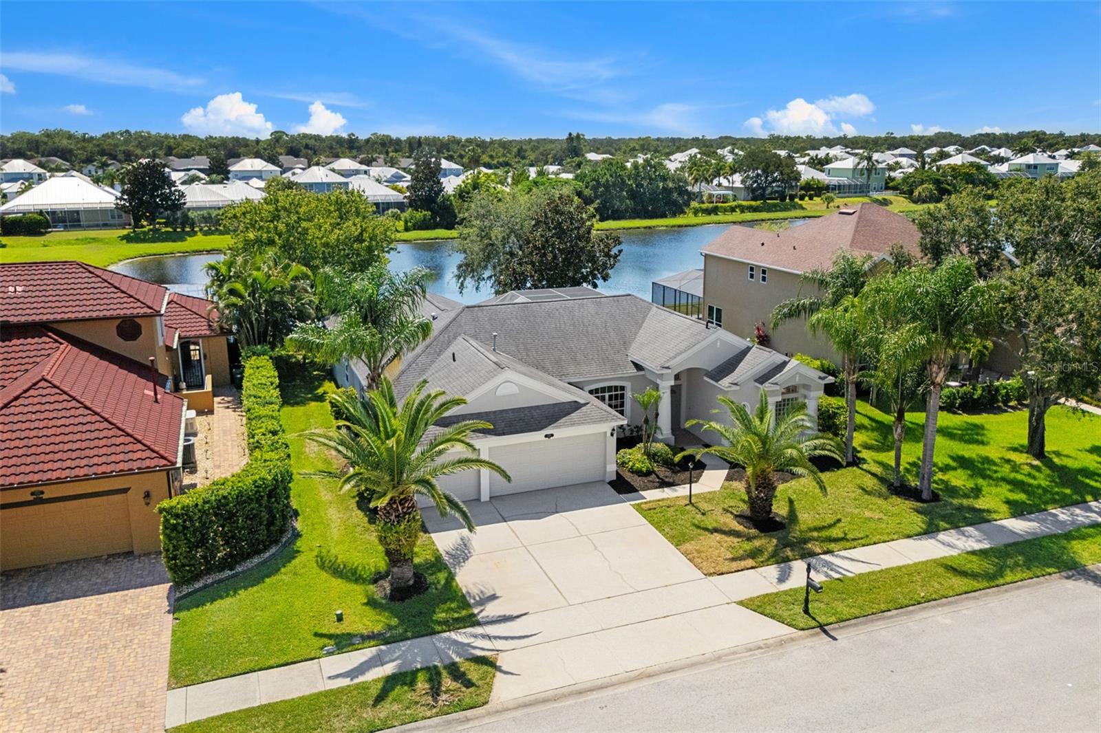 SAWGRASS AT SUNTREE PHASE ONE - Residential