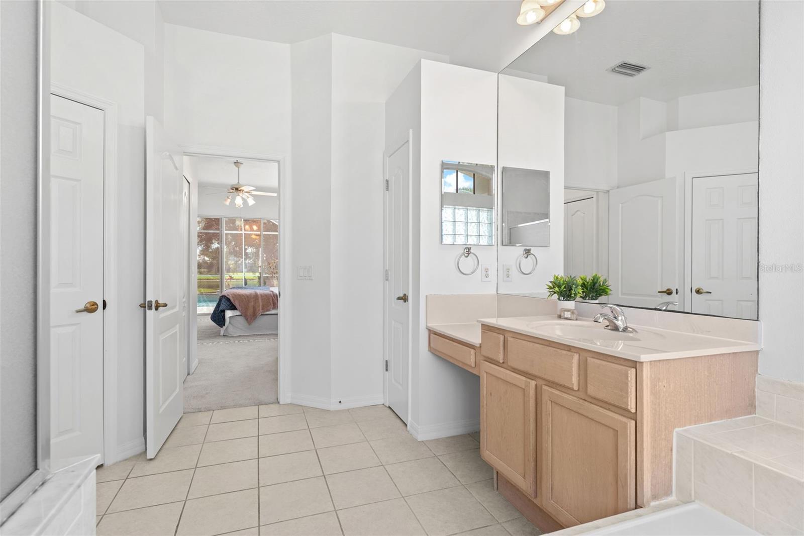 SAWGRASS AT SUNTREE PHASE ONE - Residential