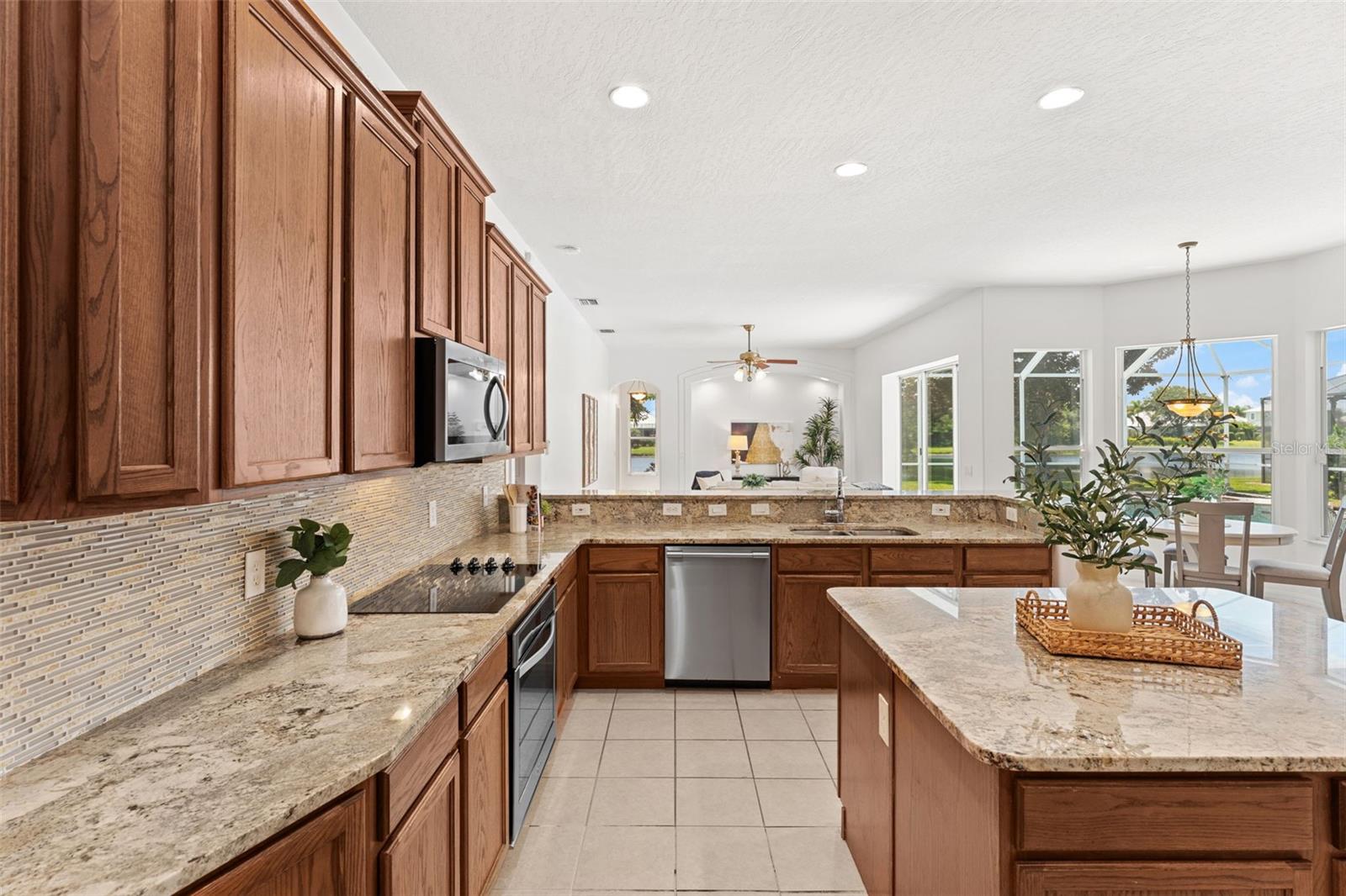 SAWGRASS AT SUNTREE PHASE ONE - Residential