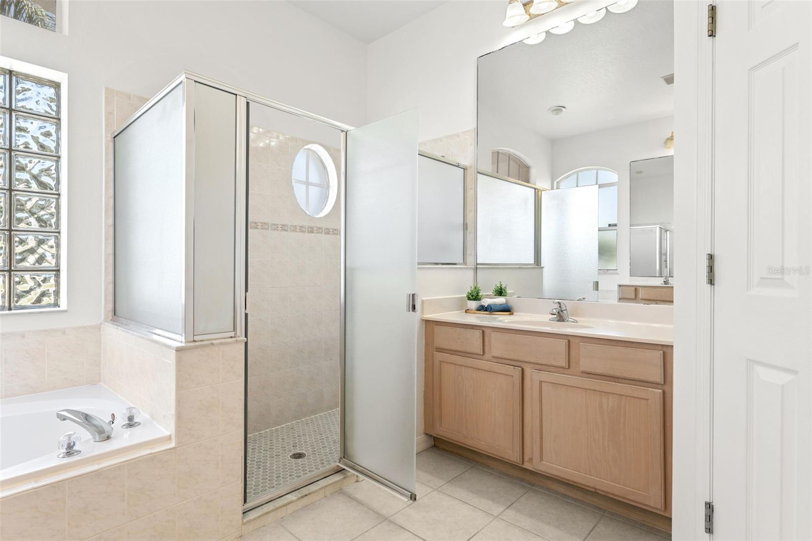 SAWGRASS AT SUNTREE PHASE ONE - Residential