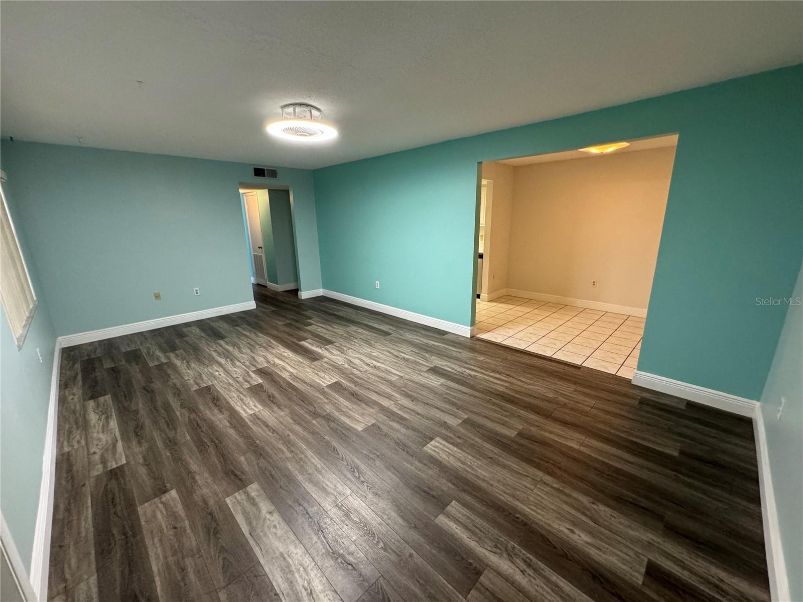 SANDLEWOOD CONDO - Residential