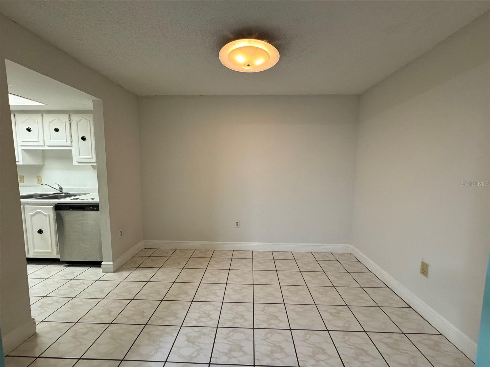 SANDLEWOOD CONDO - Residential