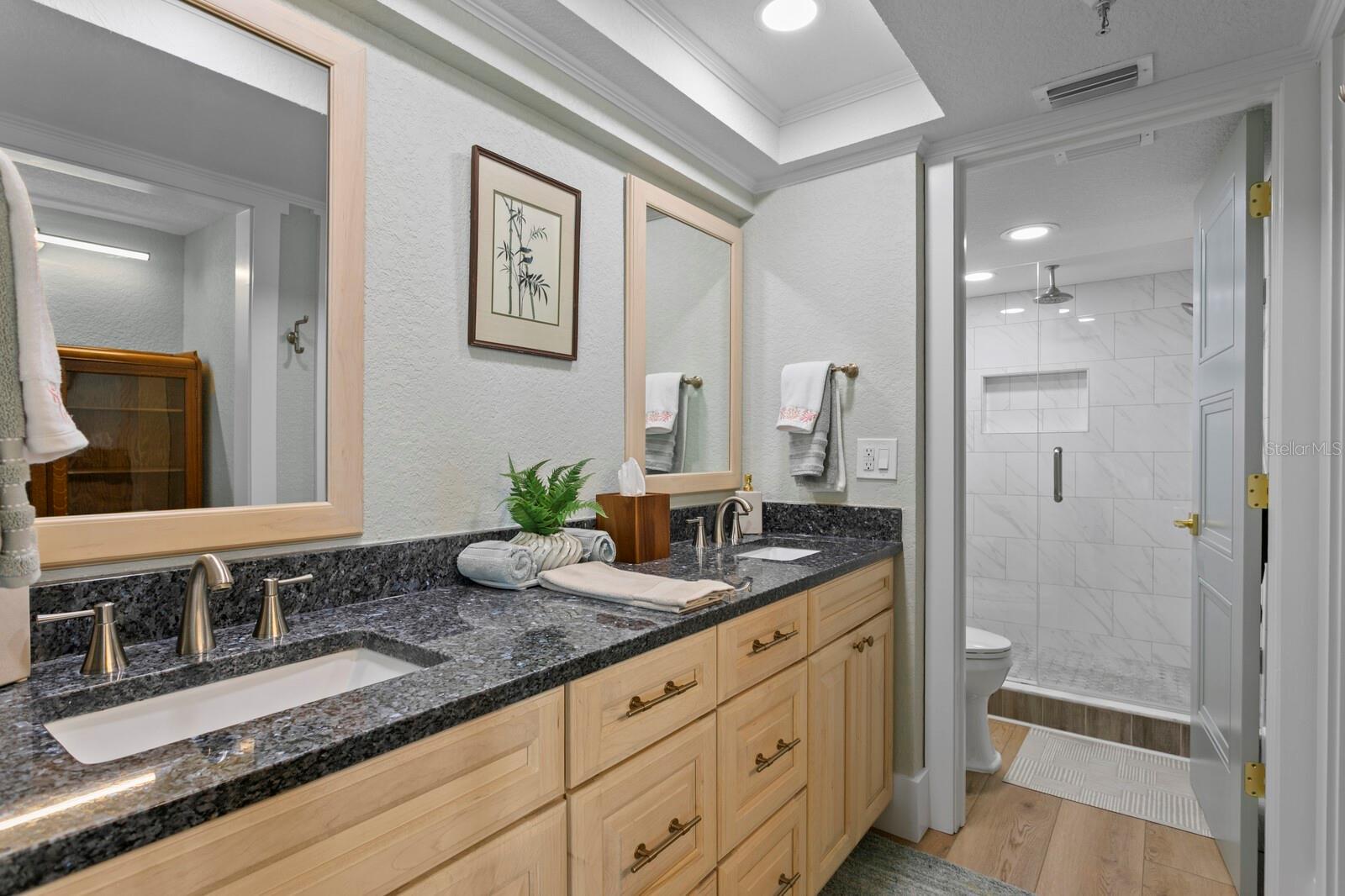 MARINERS LIGHT CONDO - Residential