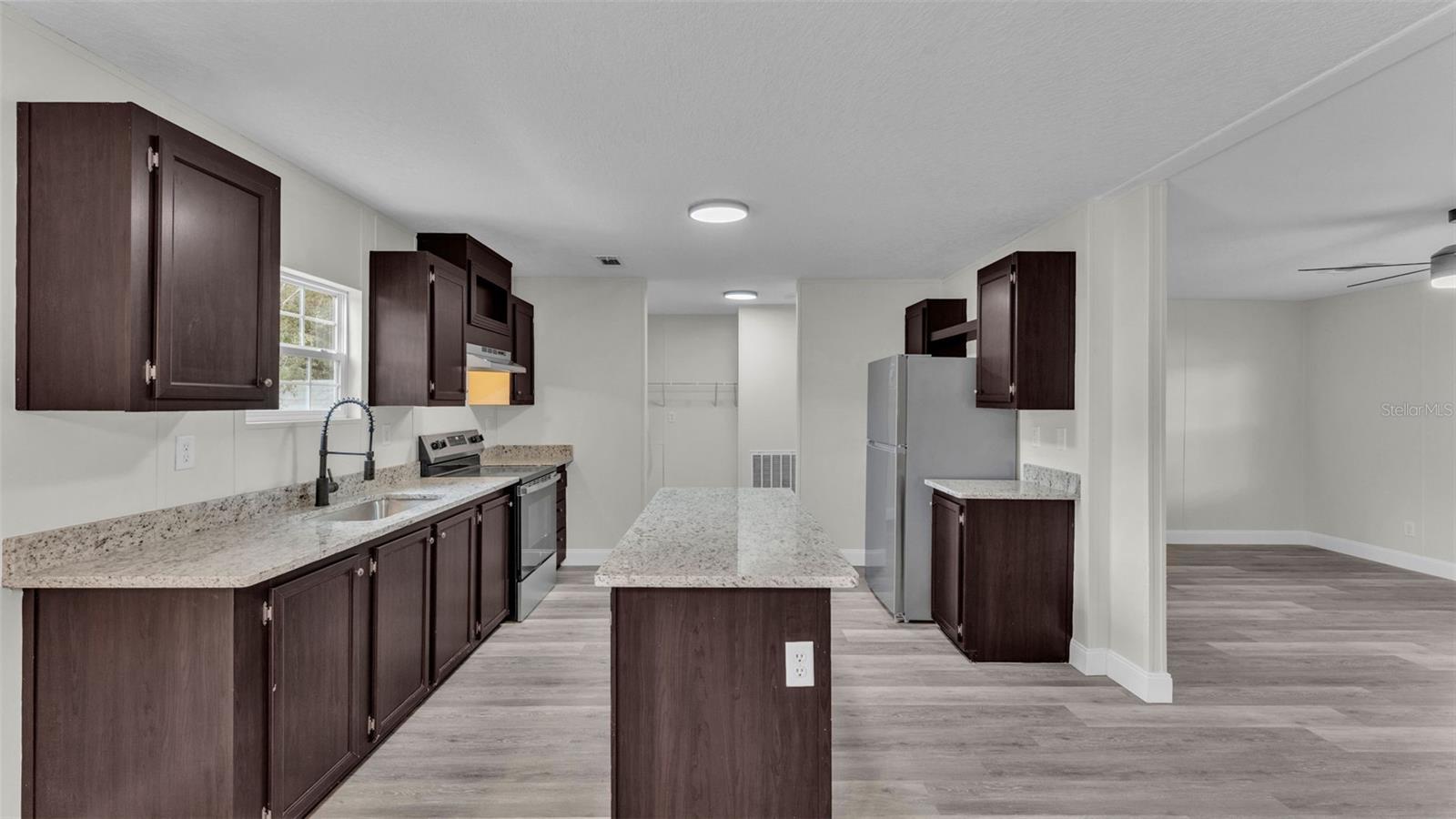 KOSSUTHVILLE - Residential