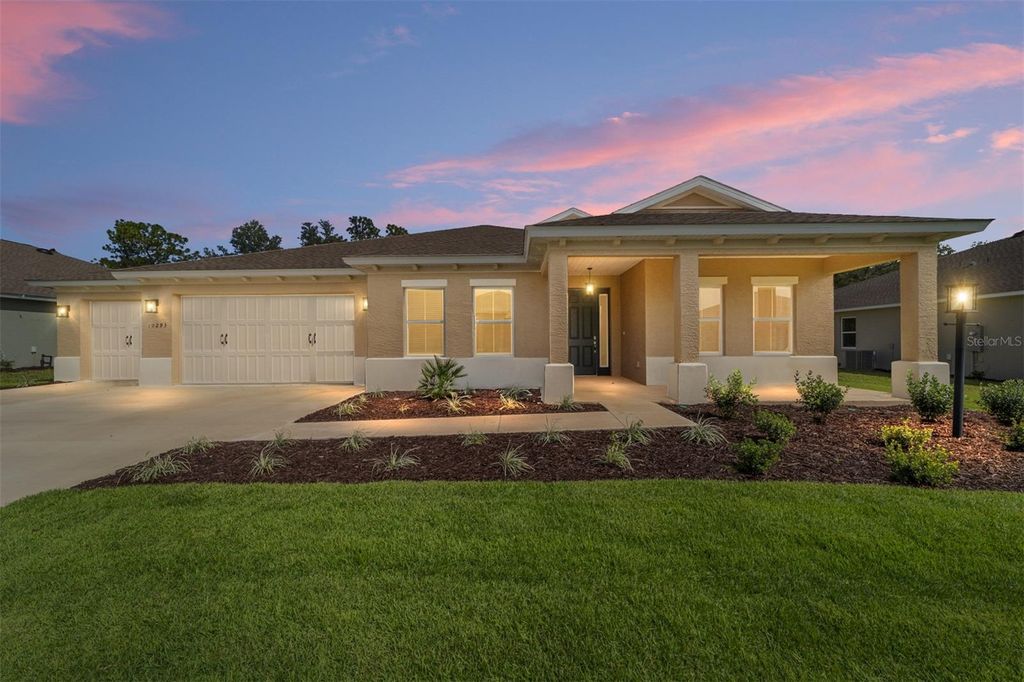 Photo of 10293 SW 105th Court, Ocala, FL 34481 (MLS # OM711035)
