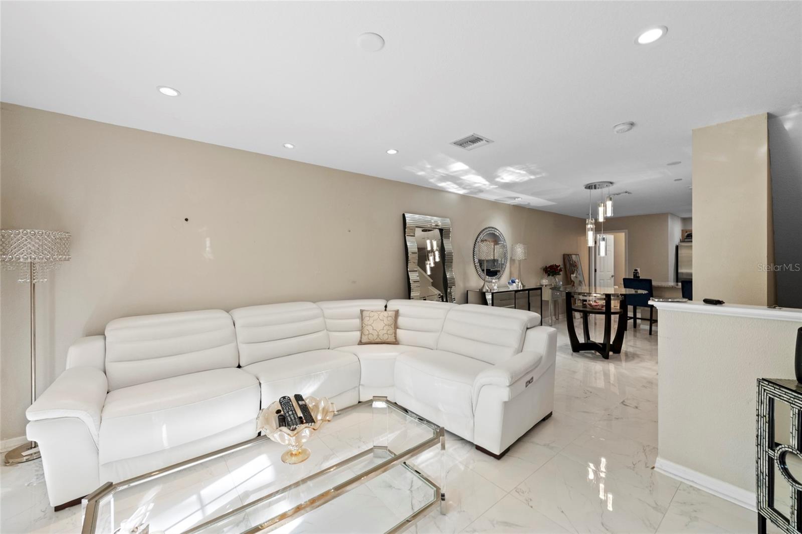 8825 WHITE SAGE LOOP