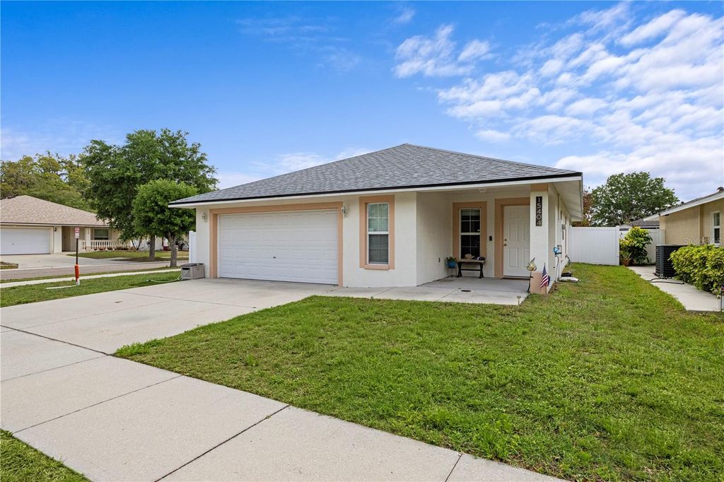 Photo of 15404 Bama Breeze Place, Wimauma, FL 33598 (MLS # A4689735)