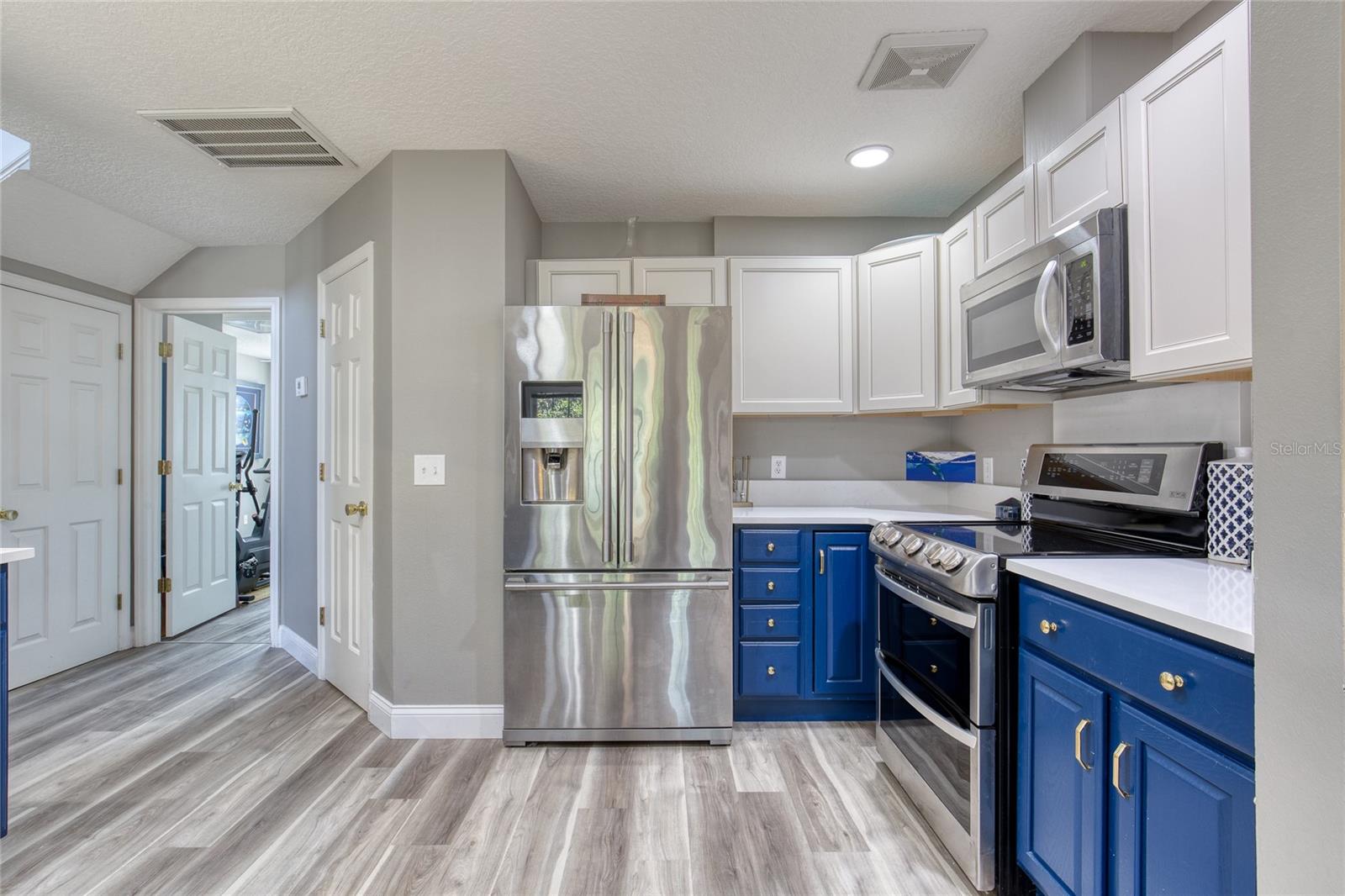 SHADOW CROSSINGS # 02 PT REP HUNTERS RIDGE PH 01 - Residential