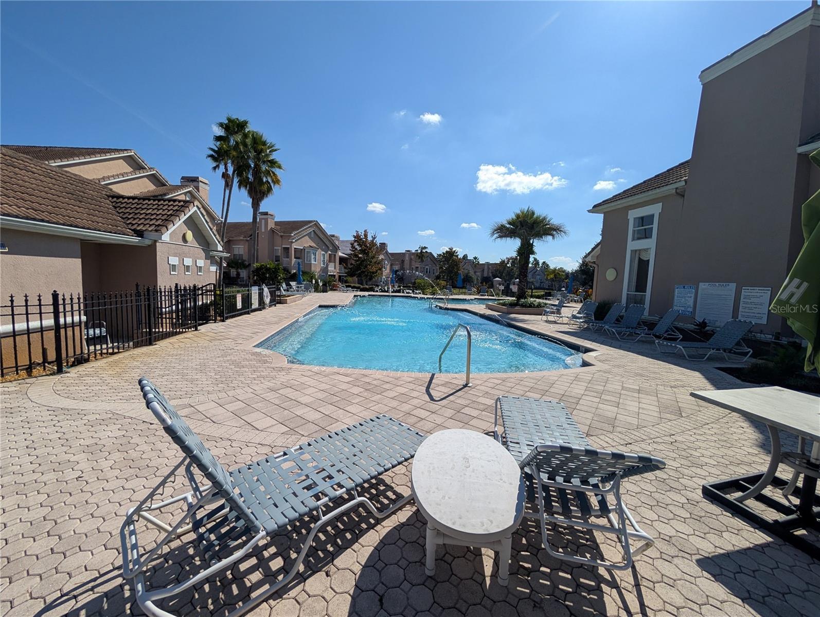 THE VILLAS CONDO - Residential Lease