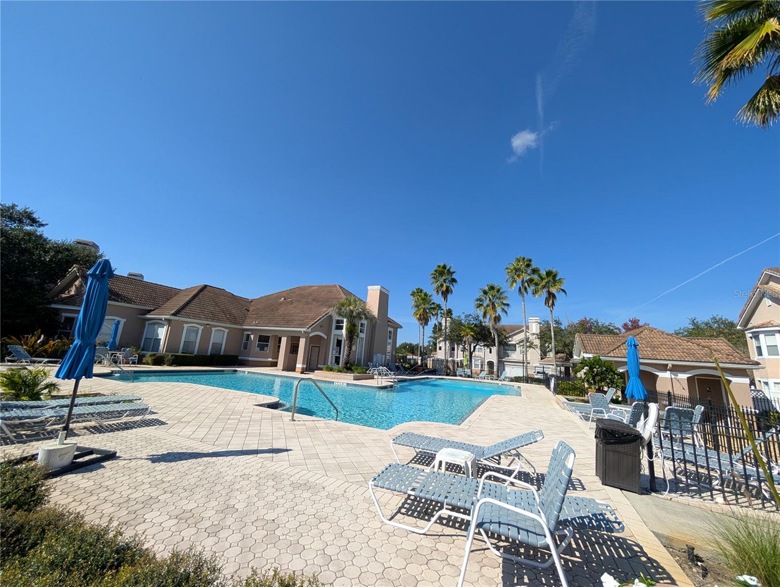 THE VILLAS CONDO - Residential Lease