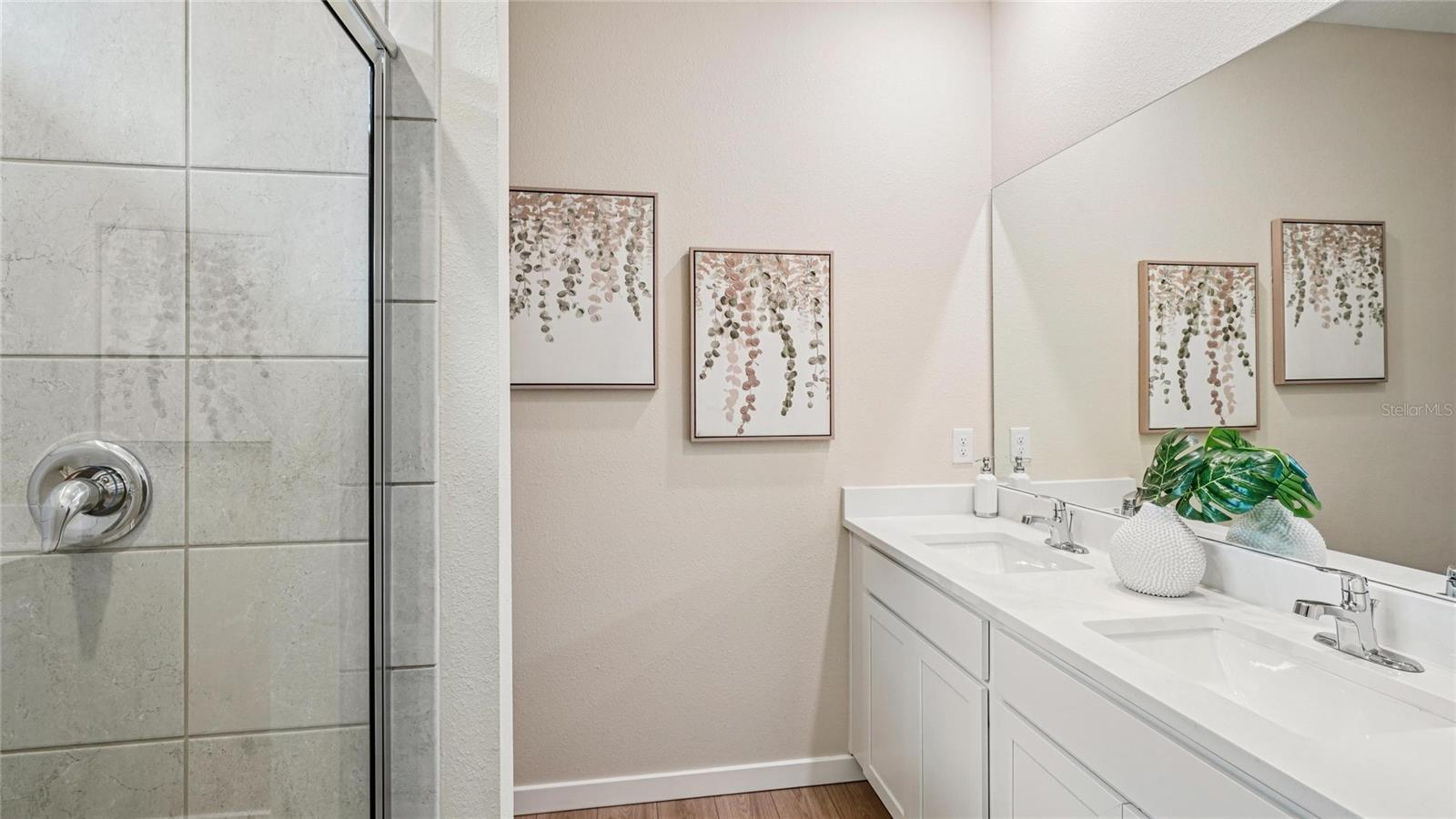 MOCKINGBIRD RESERVE AT WINDING OAKS - Residential