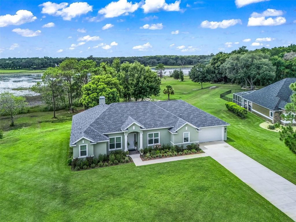 Photo of 3828 Oak Pointe Drive, Lady Lake, FL 32159 (MLS # G5114712)