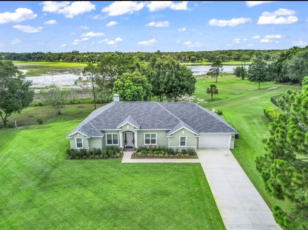 Photo of 3828 Oak Pointe Drive, Lady Lake, FL 32159 (MLS # G5114712)