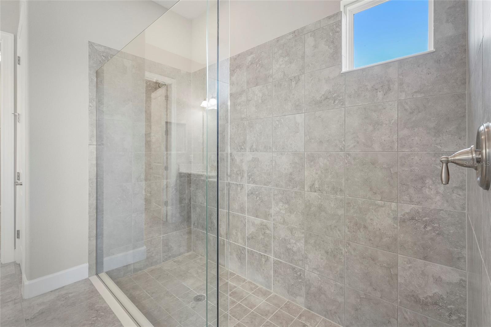 LEGACY ESTATES AT ESPLANADE ON PALMER RANCH - Residential