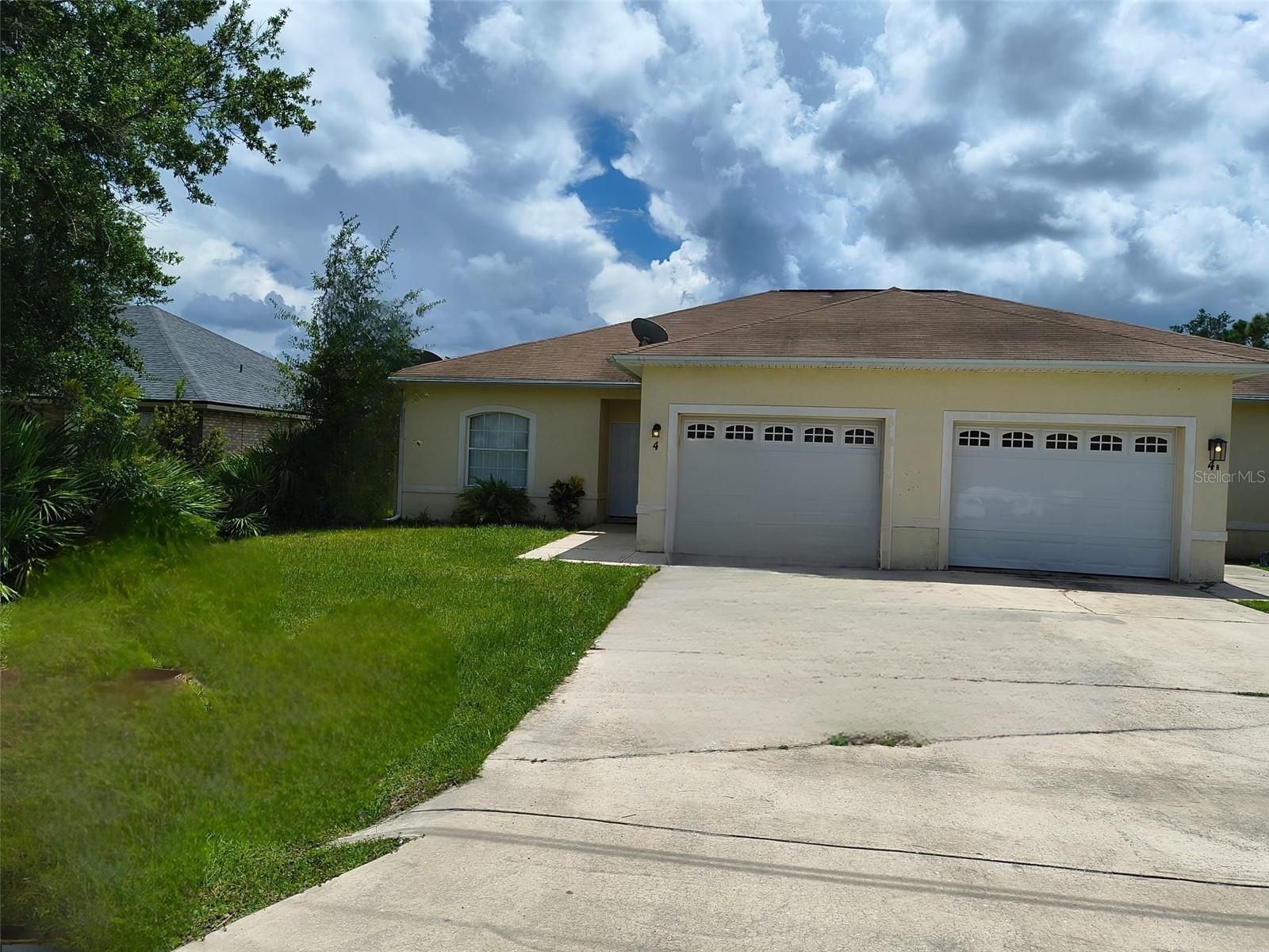 Step into style and comfort with this 3-bedroom, 2-bath duplex! Bright and inviting, this home features vaulted ceilings, ceiling fans, and plenty of natural light for an open, airy feel. Enjoy the upgrades of fresh paint and brand-new flooring throughout, giving every room a clean, modern touch. The spacious eat-in kitchen makes everyday meals a breeze and flows seamlessly into the welcoming living area. A one-car garage offers secure parking and additional storage space. With a pet-friendly policy and immediate availability, this home has everything you need to settle in and start enjoying right away. This is one you don't want to miss!