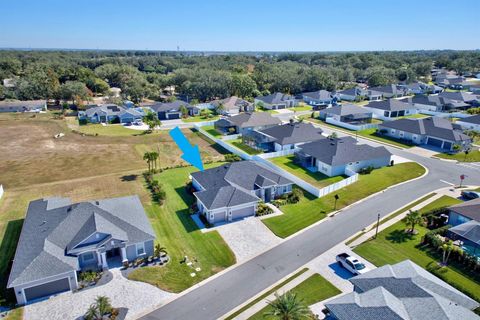 A home in LAKELAND