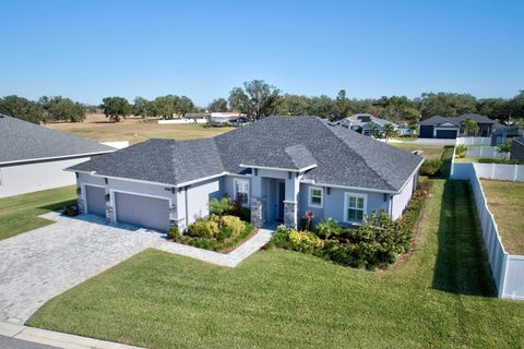 A home in LAKELAND