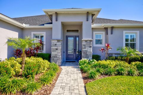 A home in LAKELAND