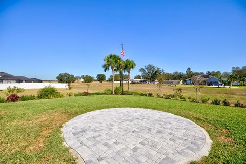 A home in LAKELAND