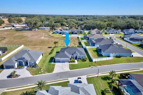 A home in LAKELAND