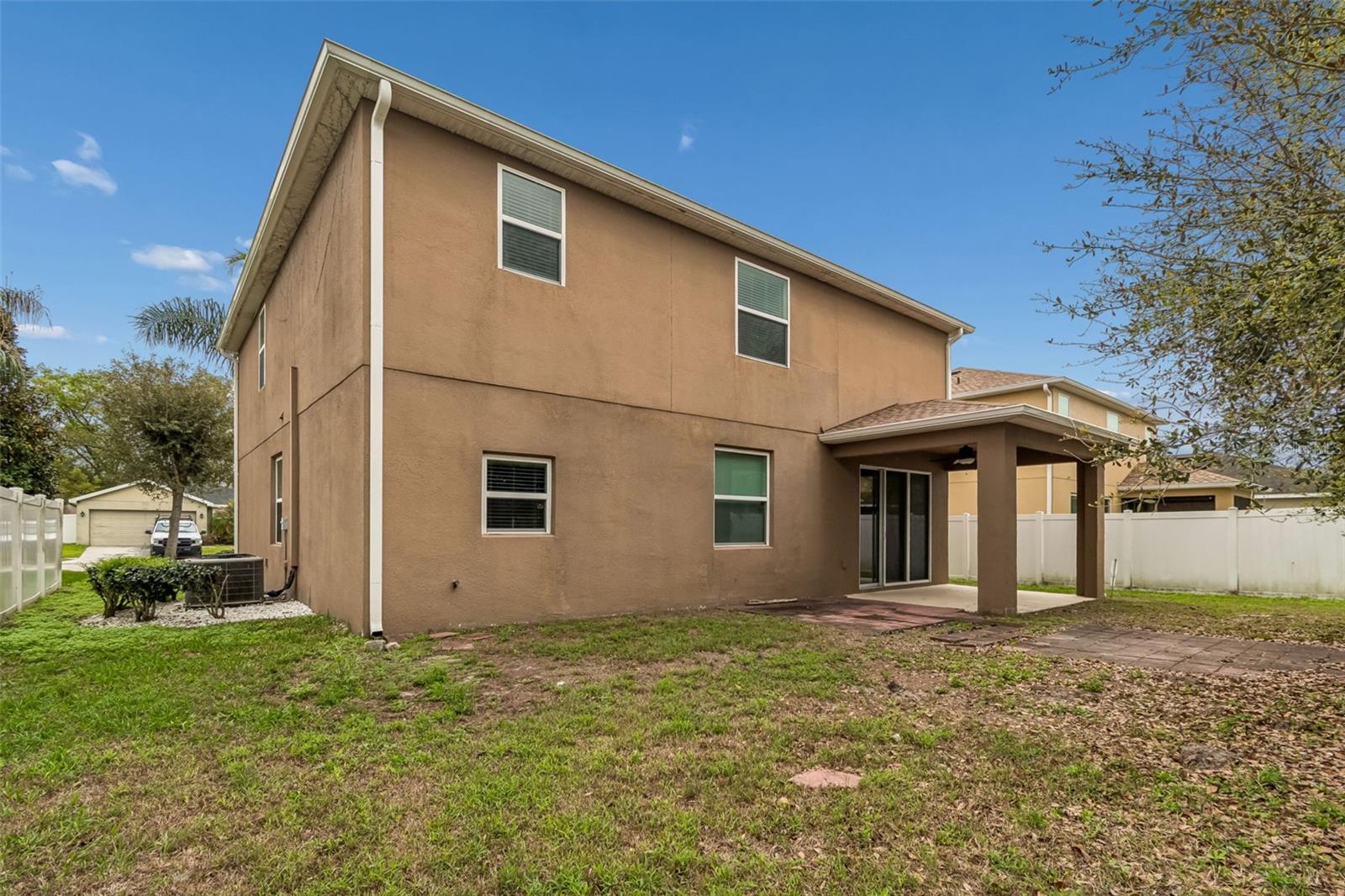 TEN OAKS - Residential