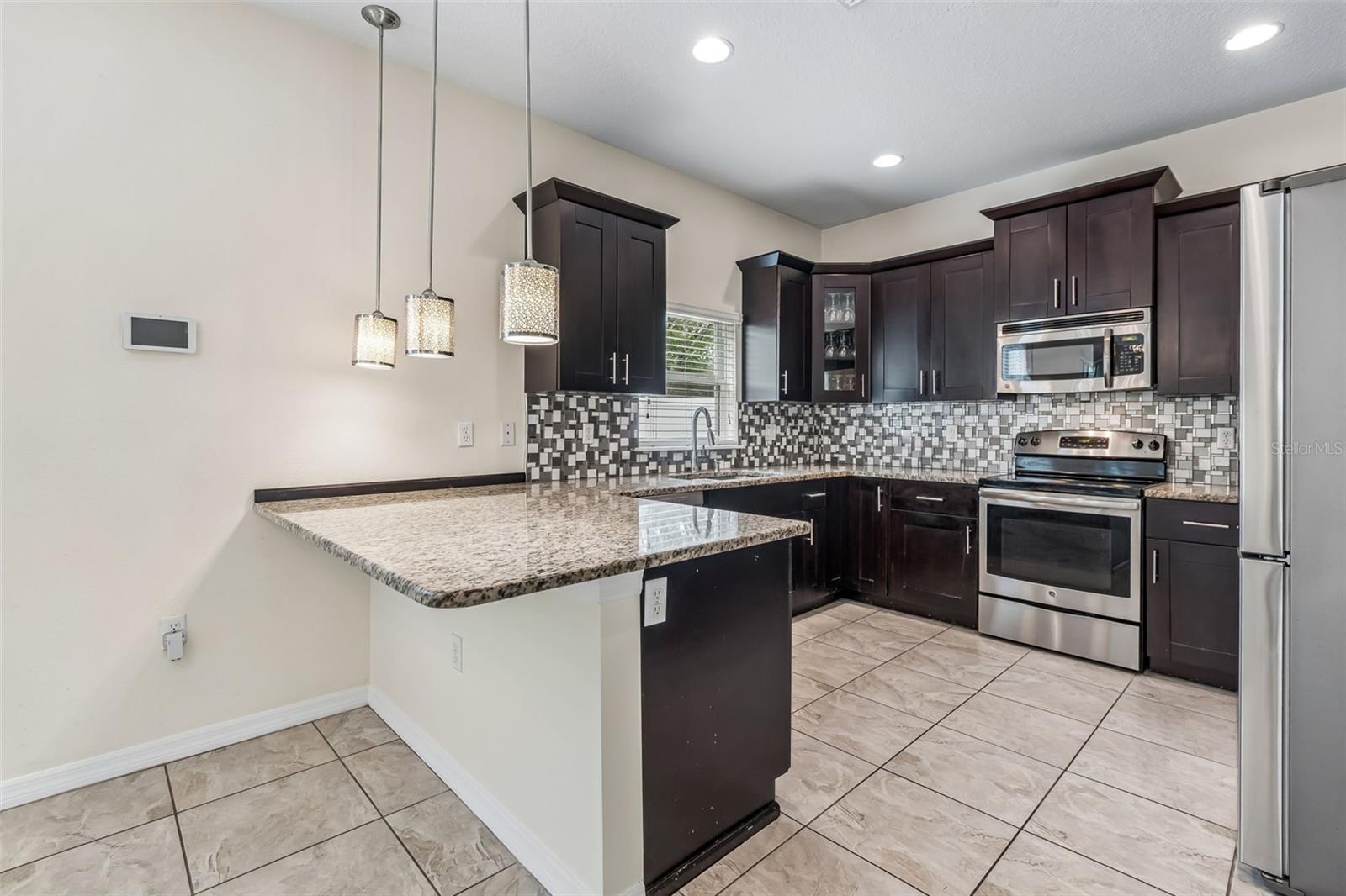 TEN OAKS - Residential