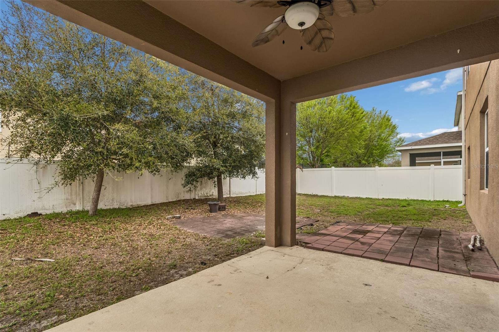 TEN OAKS - Residential