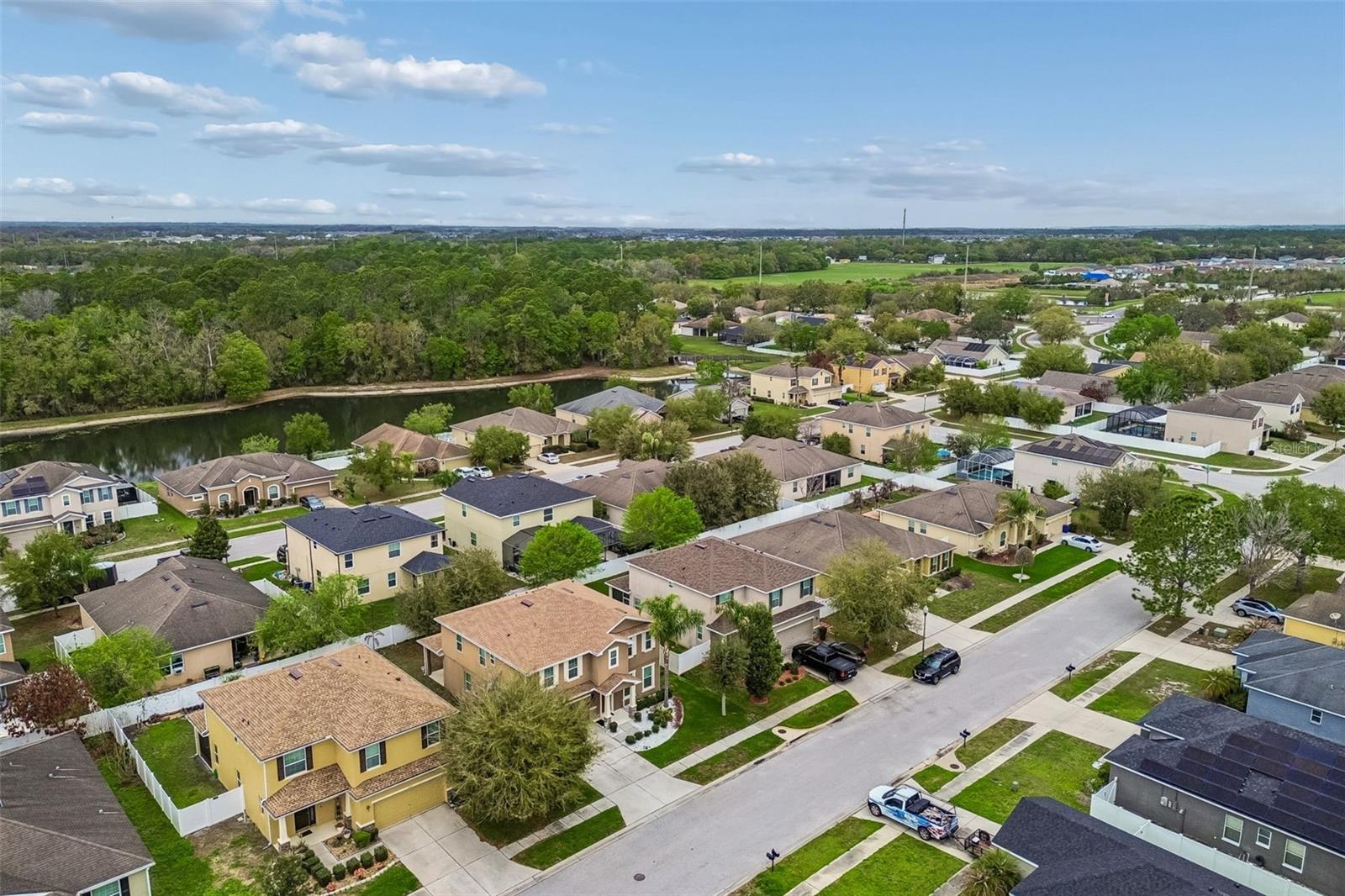 TEN OAKS - Residential