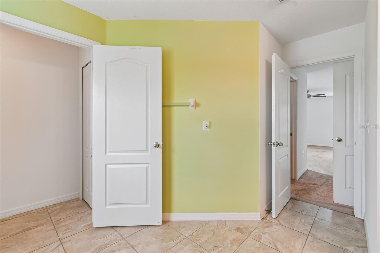 TEN OAKS - Residential