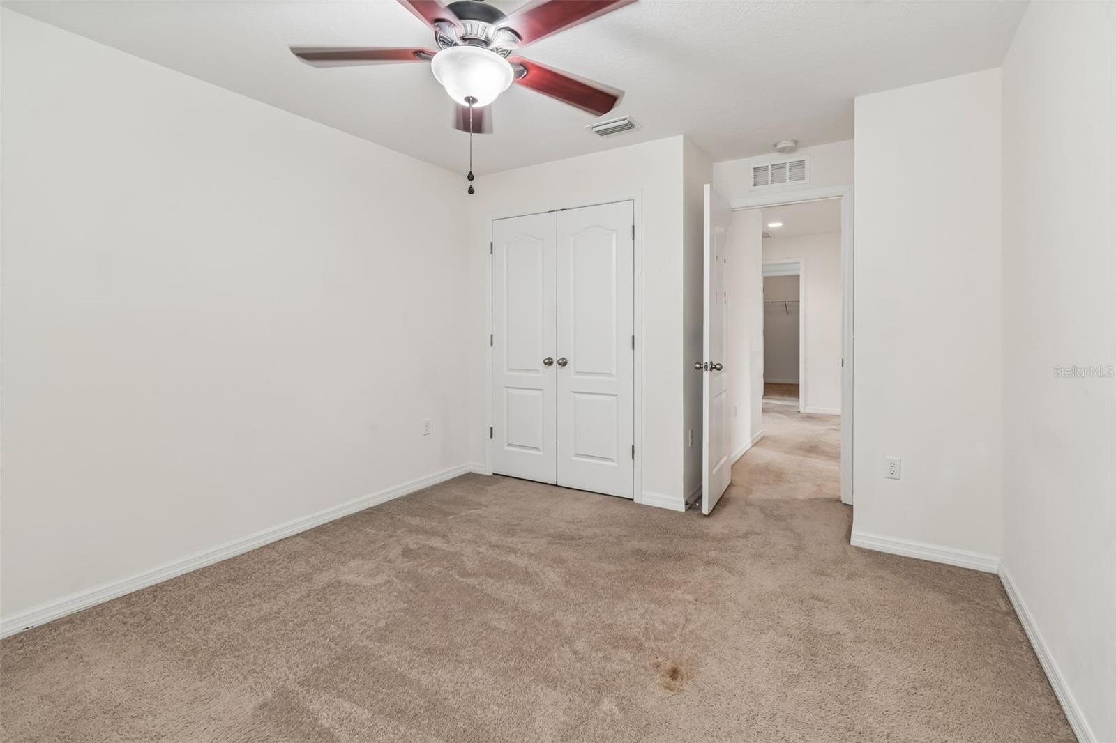 TEN OAKS - Residential