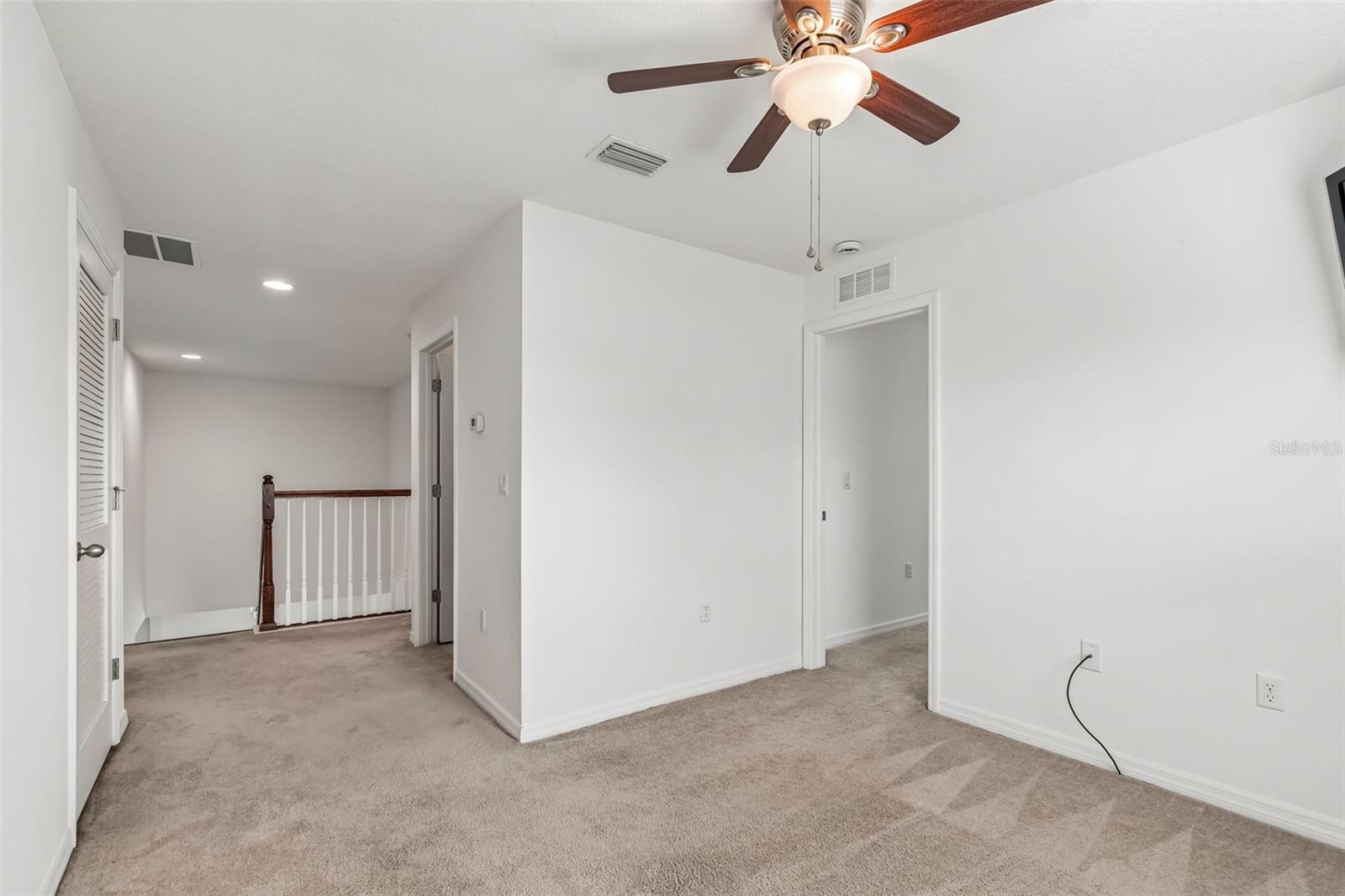 TEN OAKS - Residential