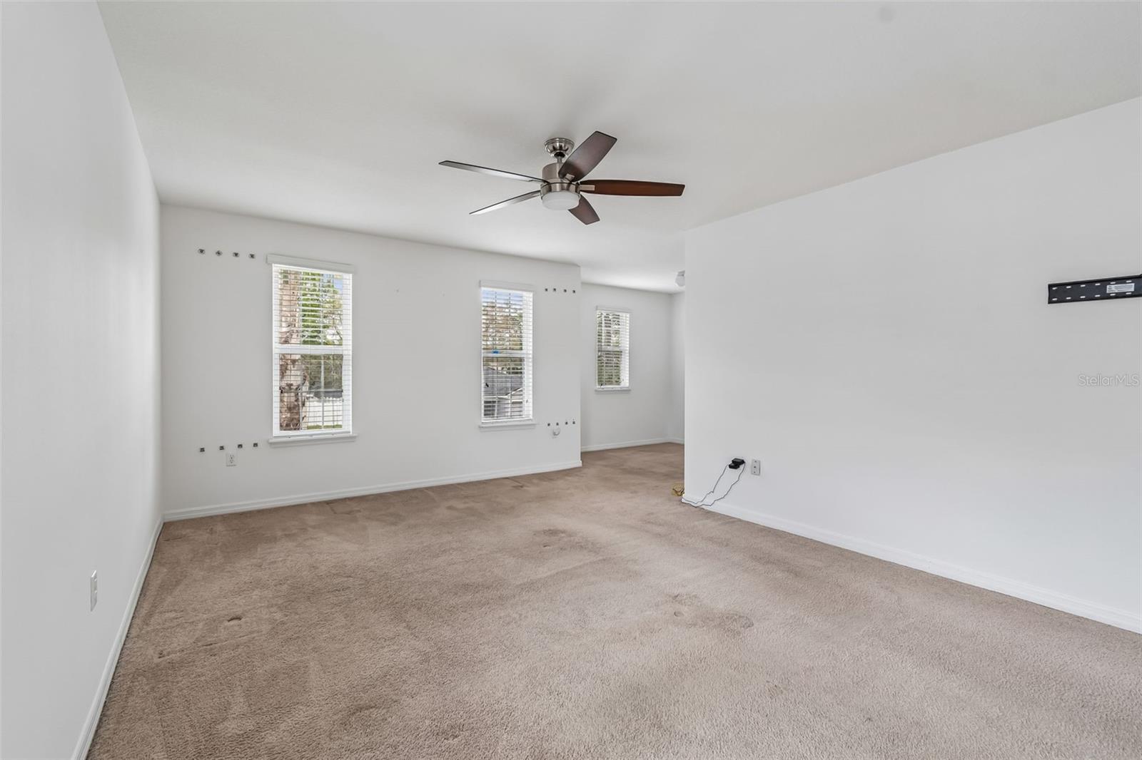 TEN OAKS - Residential