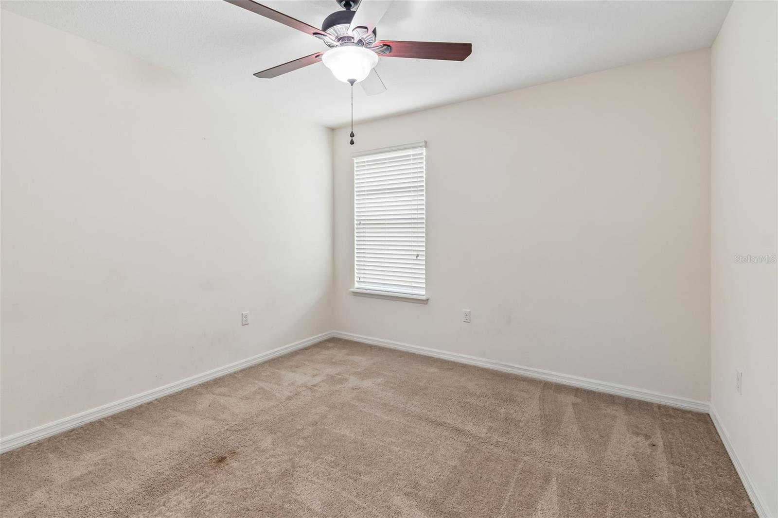 TEN OAKS - Residential