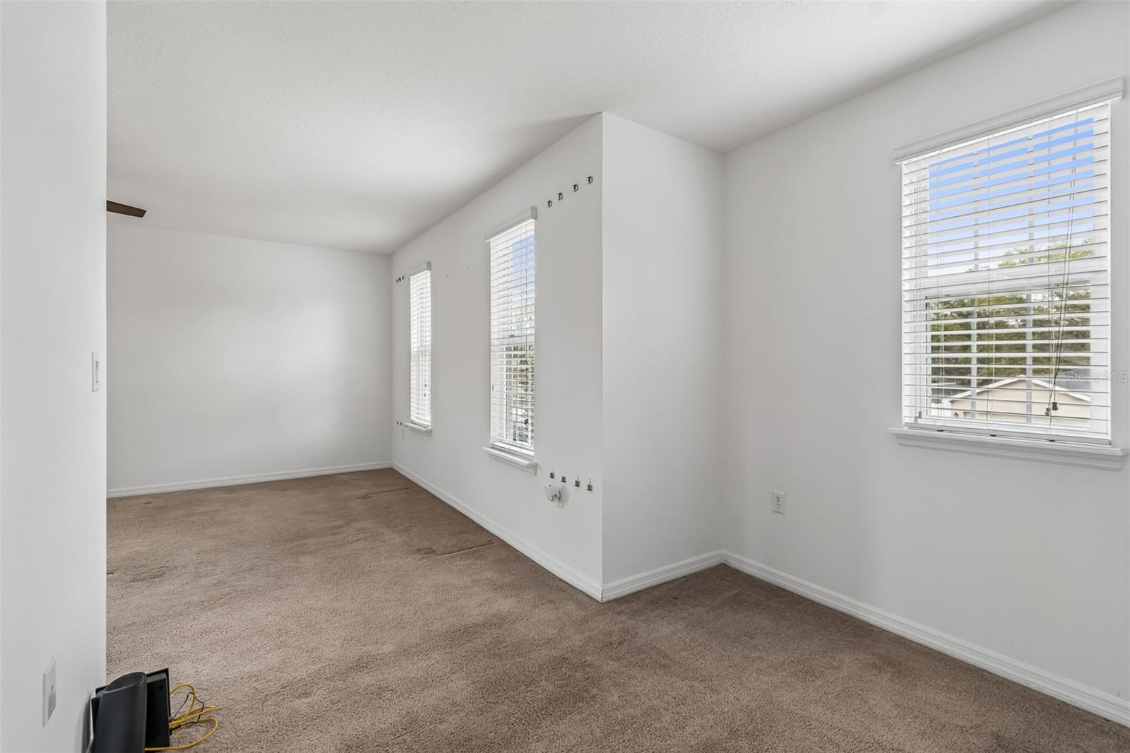 TEN OAKS - Residential