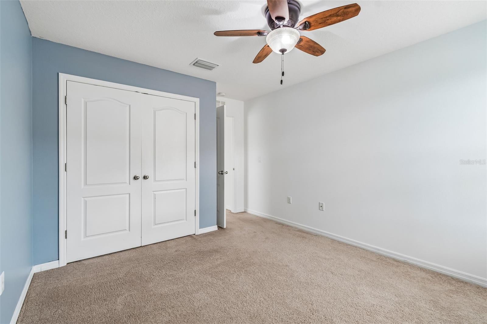 TEN OAKS - Residential