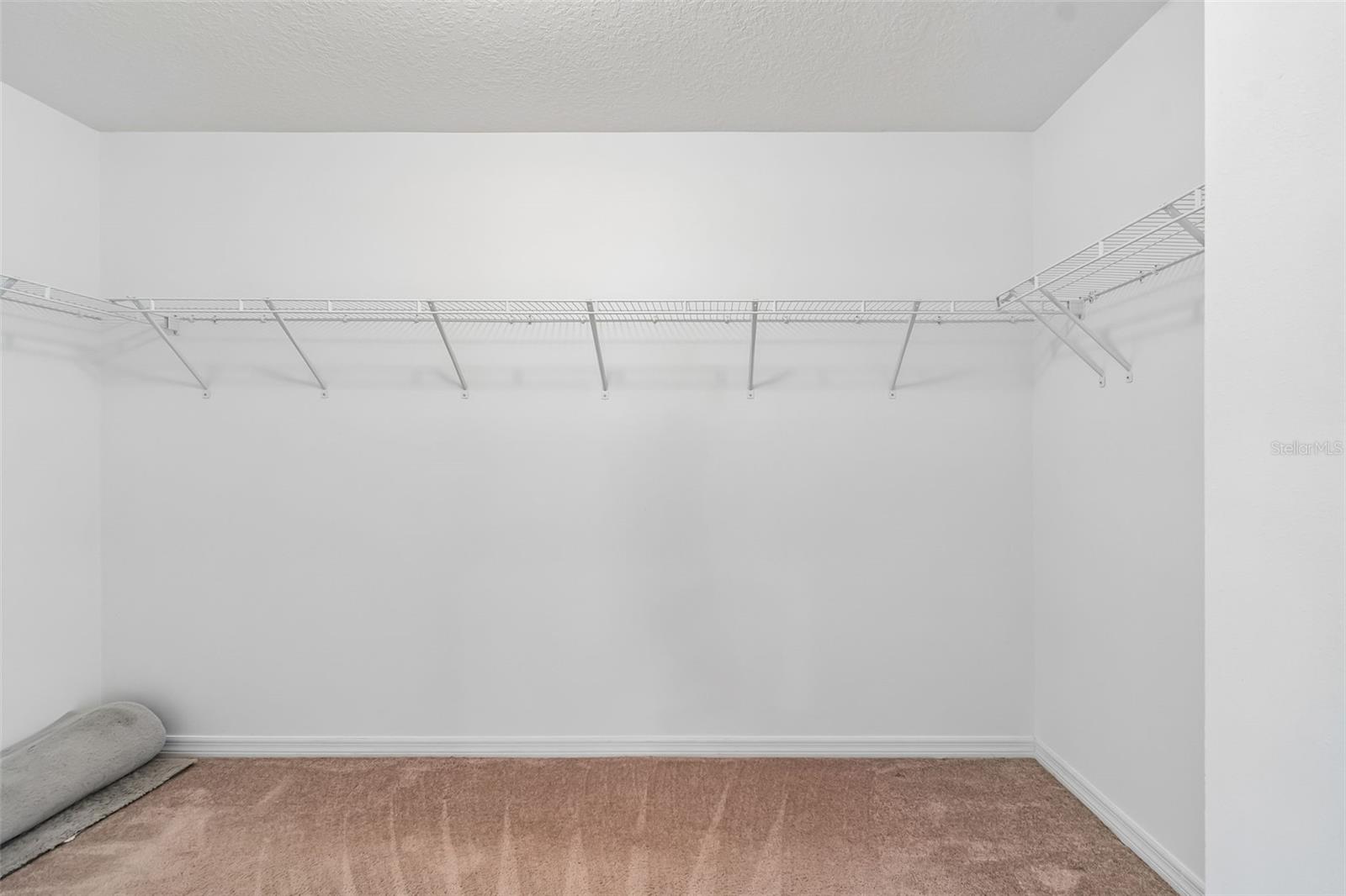 TEN OAKS - Residential