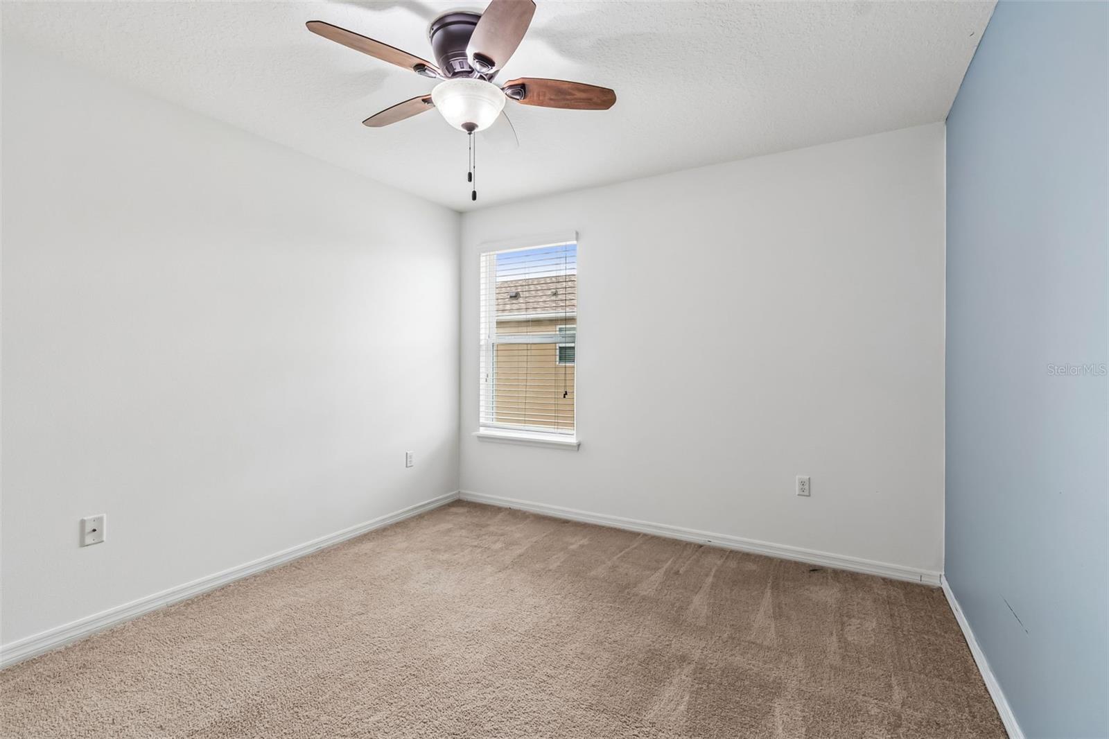 TEN OAKS - Residential