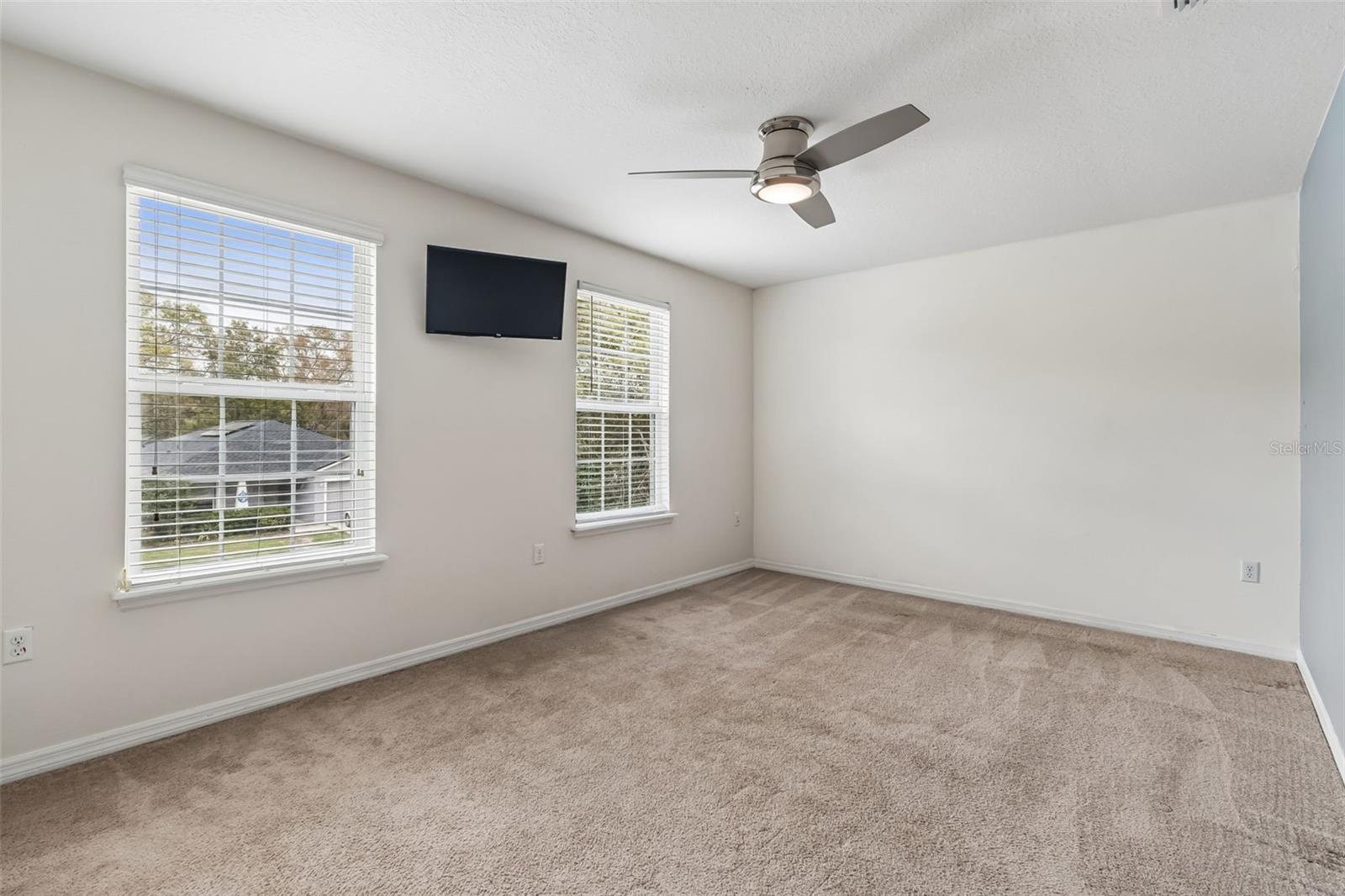 TEN OAKS - Residential