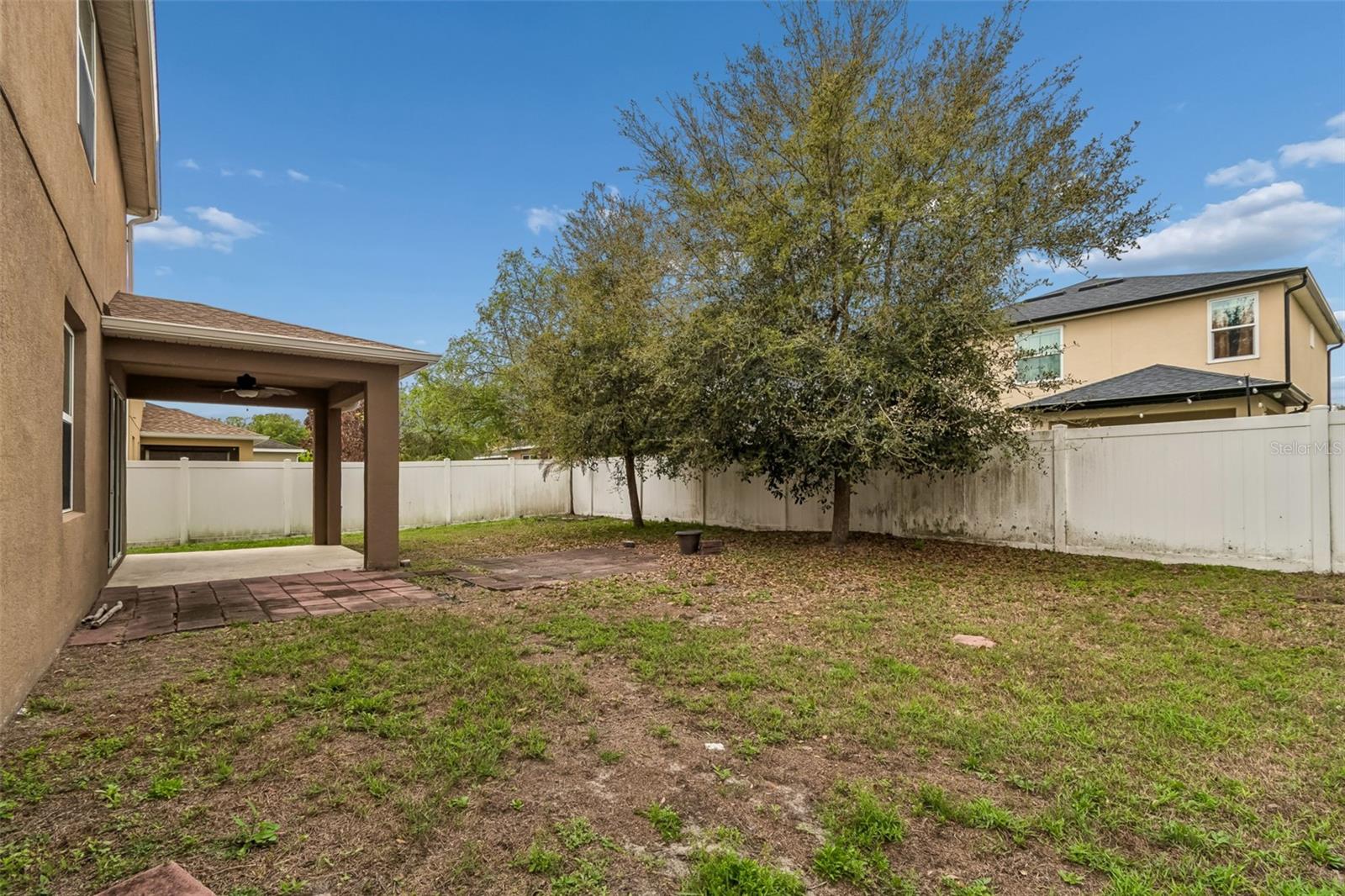 TEN OAKS - Residential